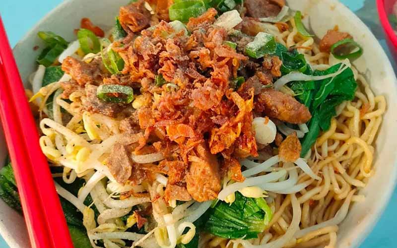 Warm Flavors of Bangka KS: Bakso and Mie Ayam That Graces Every Day in Cilacap